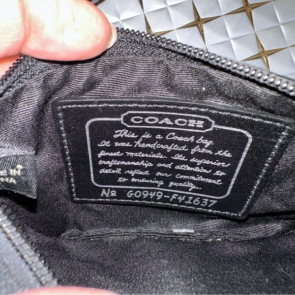 COACH LEATHER WRISTLET WALLET - Picture 13 of 15